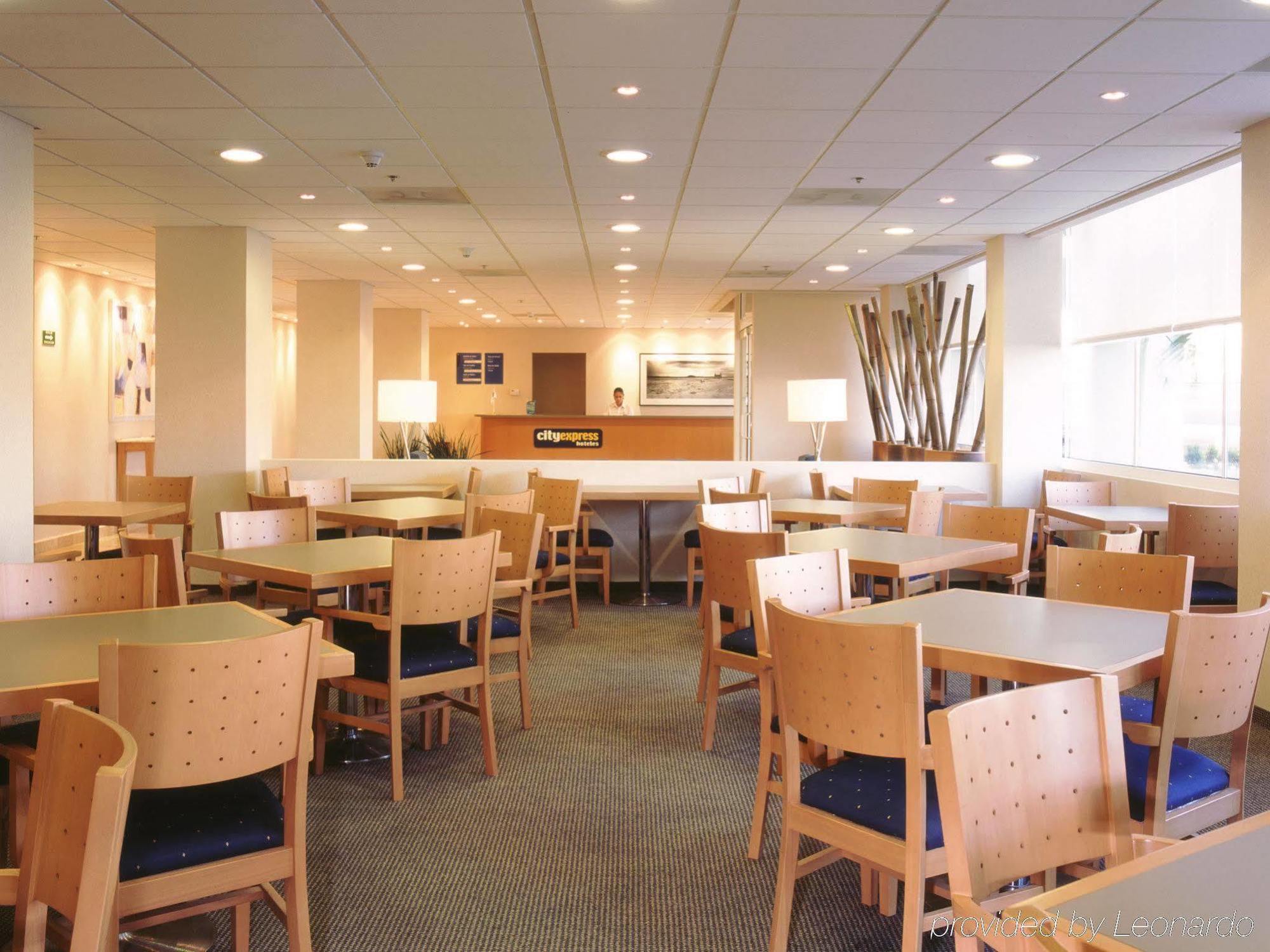 City Express By Marriott Nuevo Laredo Ristorante foto